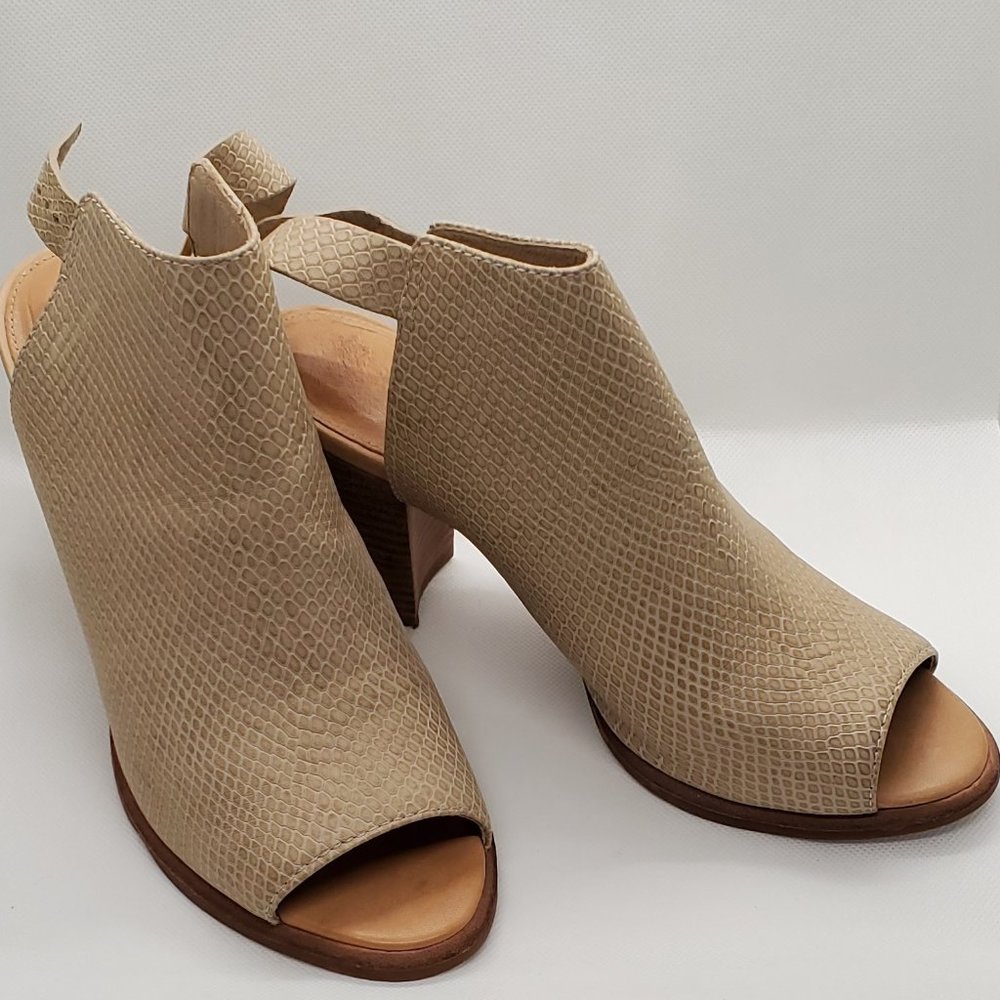 UGG Tan Snake-embossed Peep Toe Exposed Heel Bootie --size 10M